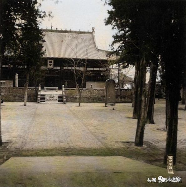 大中楼上眺望大云寺,大云寺俗称铁佛寺