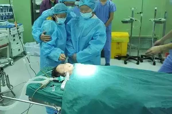                     20cm的筷子差点要了2岁宝宝的命！这些潜在 “杀手”一定要小心...