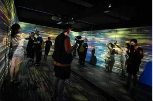 「漫威电影宇宙英雄特展」开展首周人气爆棚,明星红人齐聚打卡! 银河娱乐网址大全