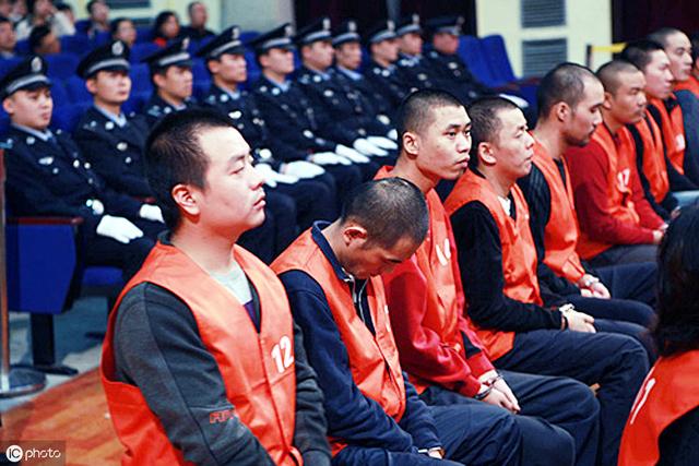 河南偃师警方发布通报 公开检举大会被取消:"侦查需要