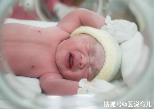                     原创            宝宝晚上不睡觉，折腾父母，三种方法希望你做到