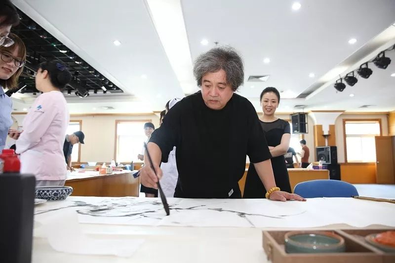 临安区美术家协会主席张帆