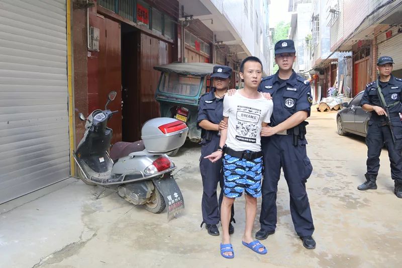 河池南丹直击罗燕波涉黑犯罪团伙指认案发现场