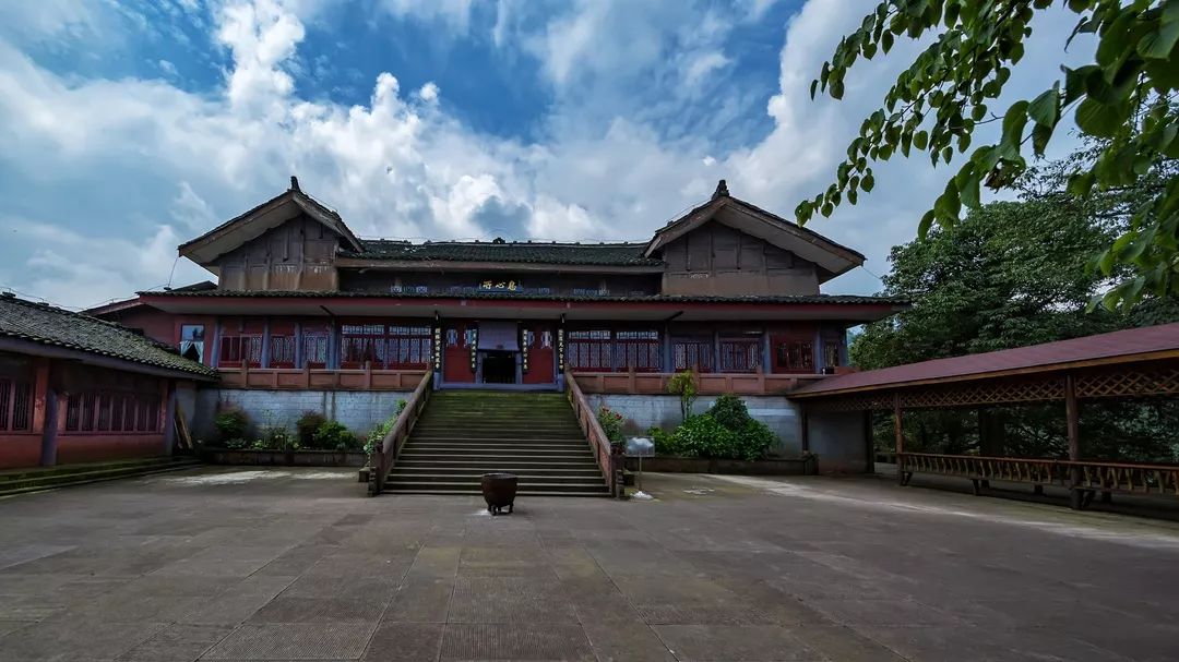 峨眉山有种截然不同的季节叫夏天_华严顶