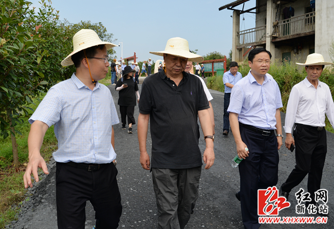 业清,西南林业大学教授肖德荣组成的国家林草局湿地司评估验收组对龙