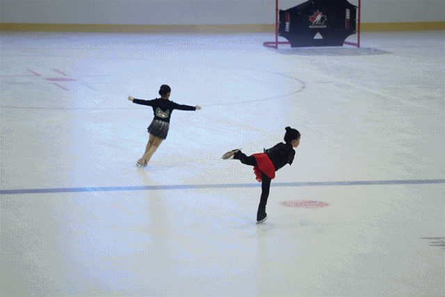 花样滑冰的教练们来自意大利agorà 俱乐部,由来自莫斯科,比利时等国