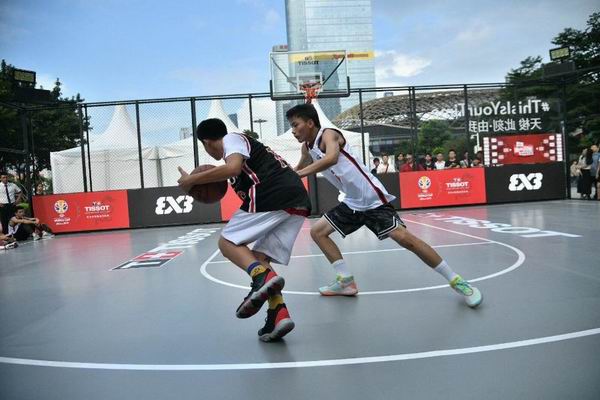 ��һ�̸����ϳ�:����FIBA���йھ�����Ѳչ����վ����