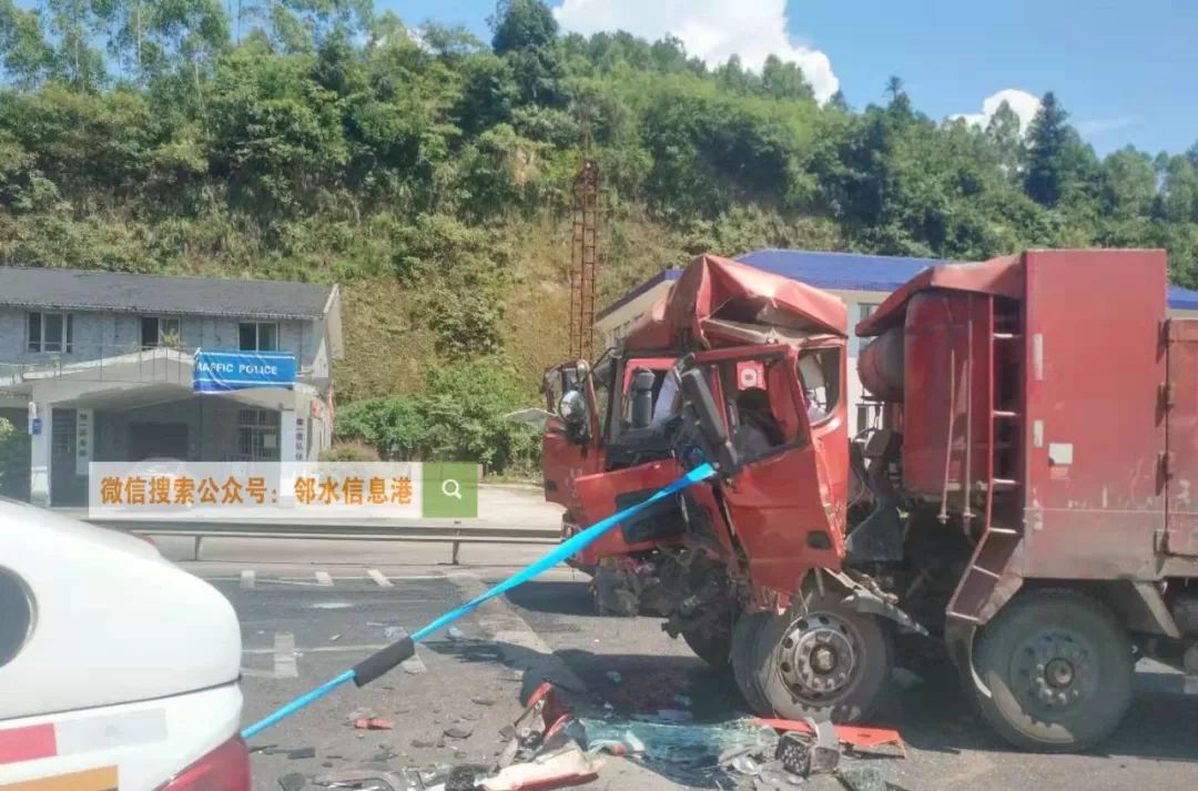 昨天中午1点过,g65包茂高速公路达渝段川渝界(邻水县)治超站,一辆