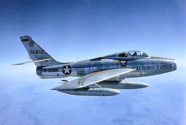 NASA宇航员戈登库珀 b841abff65b64b3299f5c72b066f6c98 - NASA宇航员戈登库珀