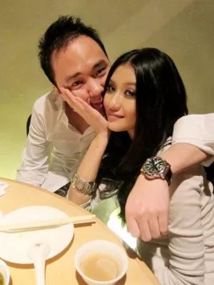 原创未婚先孕进豪门，成功打入娱乐圈阔太团，这下收心了