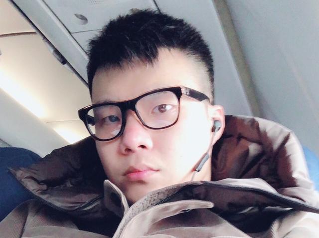 黄毅清被拘留后首次发声,感谢相关部门照顾有加,誓死揭露周立波 其乐老虎机官网下载