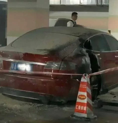 特斯拉在德突然燃烧,Model S一夜被完全烧毁,今年第六起了…… 千亿国际娱乐网站