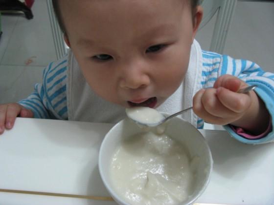                     宝宝说话晚？儿科医生：可能跟你喂的食物有关