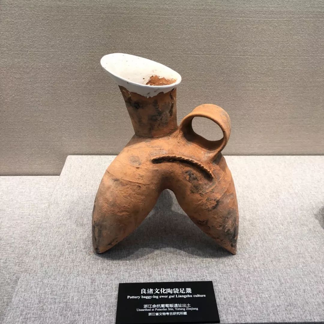 也许还谈恋爱赏夕阳 图片来源杭州发布 良渚文化的陶器以鼎,豆,壶为