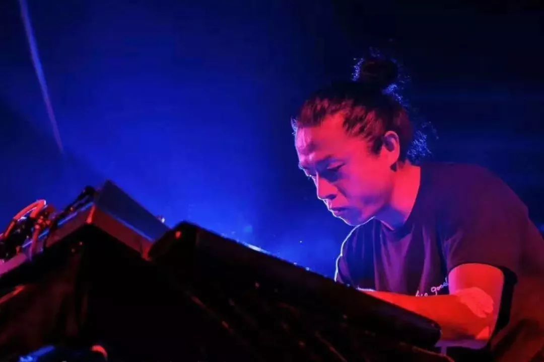 「痛仰」乐队现场