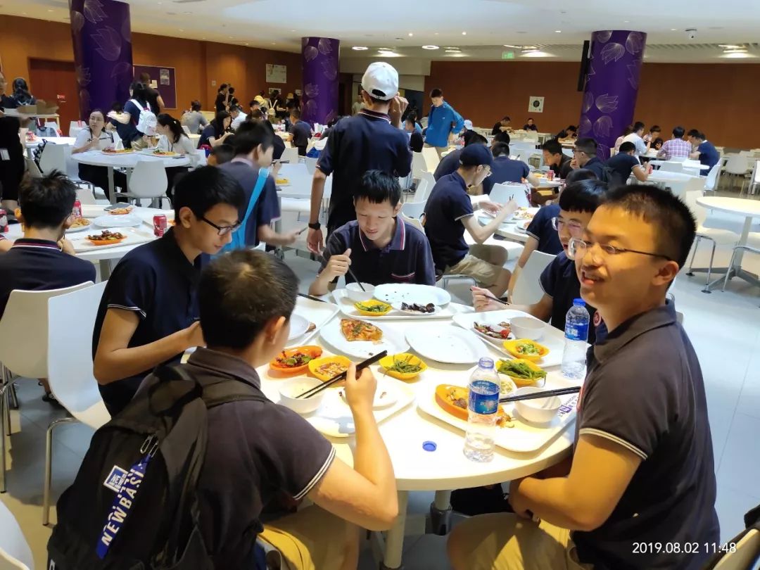 食堂也是棒棒哒~午餐时间讲座——招生办老师介绍学校和专业上海纽约