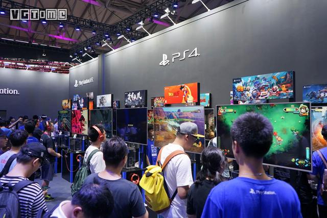 playstation中国chinajoy展台多图照:人山人海 无索不玩