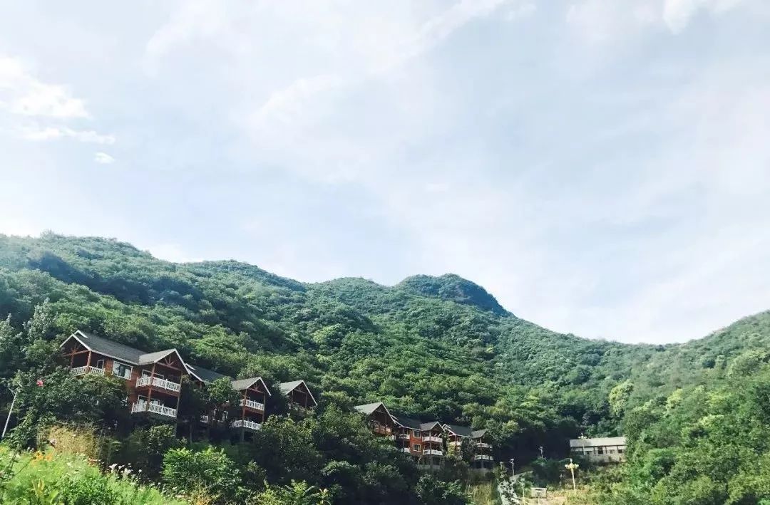 豫见酒店中州悦隐大槐树四合院民宿暨大熊山中州景秀度假村亮相名城
