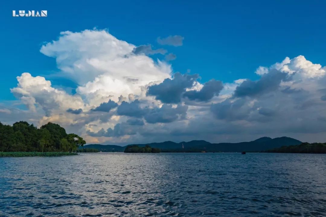 西湖太美，無論春夏秋冬，有幾個景點總是人山人海 旅遊 第3張