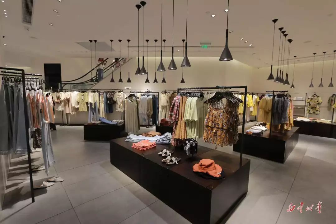 UR：逆势崛起的中国本土快时尚品牌_消费者