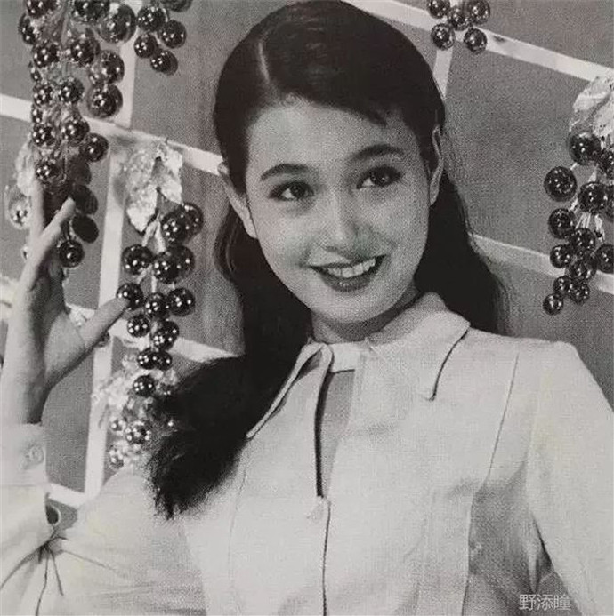 日本昭和时代的女神,个个美艳无比,李香兰和栗原小卷