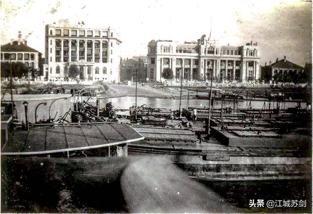 1930年初 汉口外滩(汇丰花旗银行)