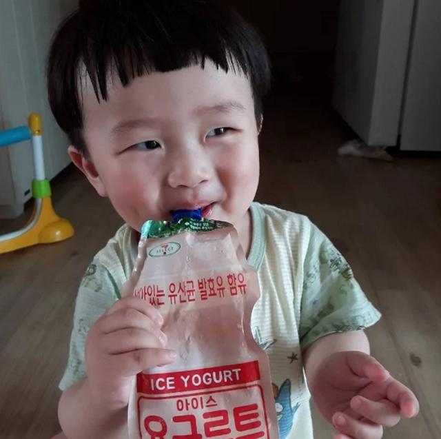                     这些上榜黑名单中的饮料，尽量别买给娃喝，对身体没好处