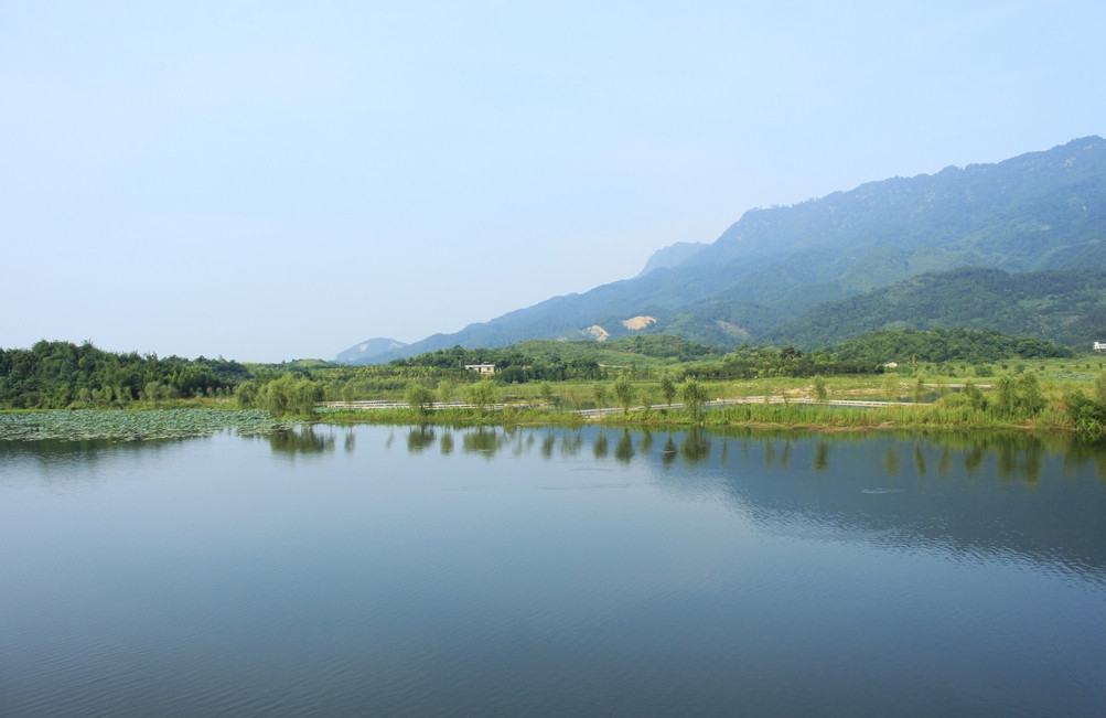 大足龙水湖湖心岛