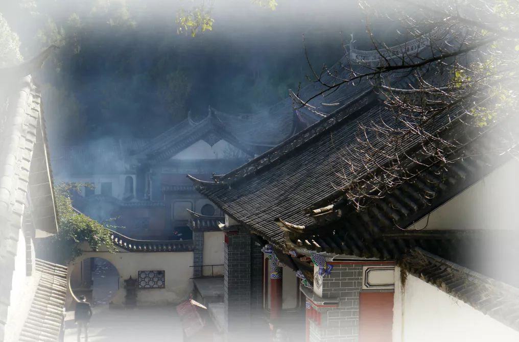 丽江人口少_丽江古城图片(3)