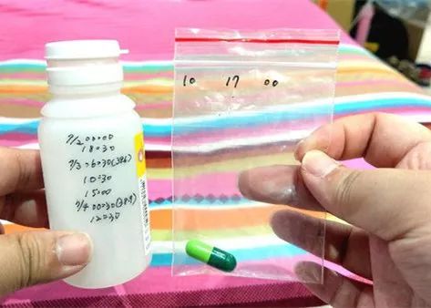                     药水瓶好好用！帮助医生判断小孩病情，靠这3步骤