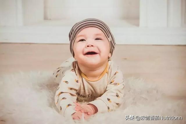                     一月黄疸，二月肠绞痛，三月抬头，宝宝必经之路赶紧了解