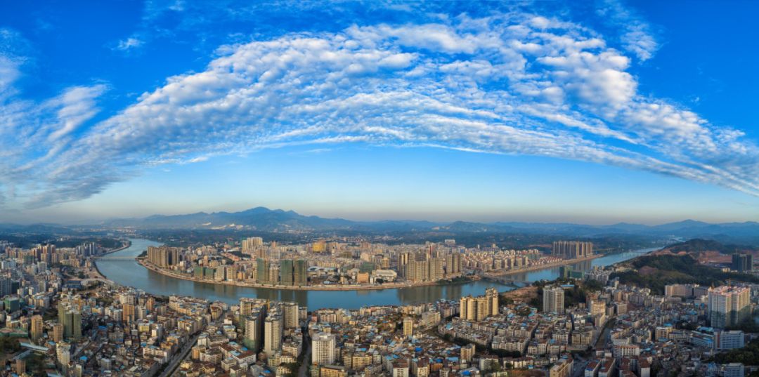 龙川县独领风骚,百万人口规模规划建设大县城.