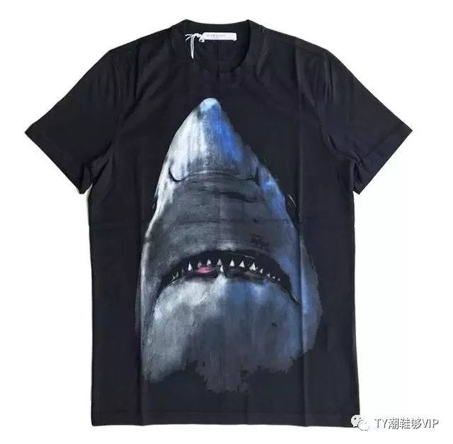 解药潮玩那个时常在街上看见的狗头鲨鱼星星图案的t恤它叫纪梵希