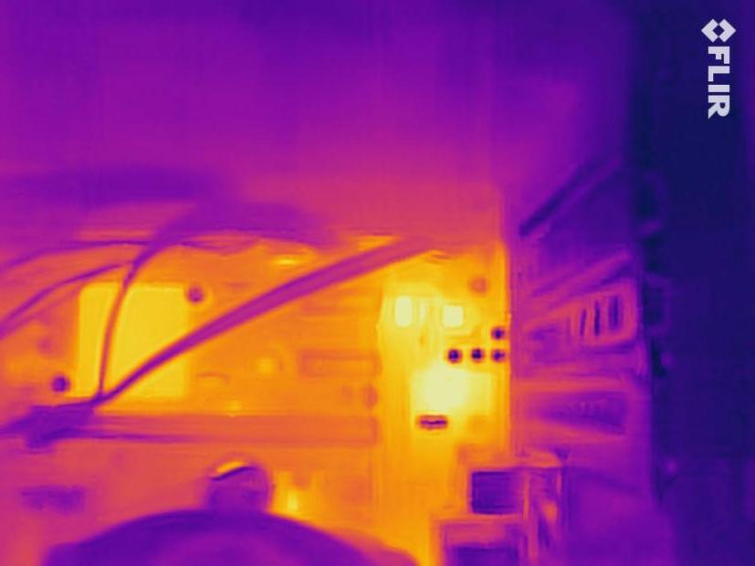 红外热成像仪性价比谁最高？flir one/艾睿光电t2s/seek？