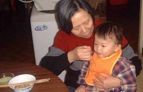                     这种“毒汤”坑了太多娃，儿科医生：再宠孩子也不能乱喂，别犯傻