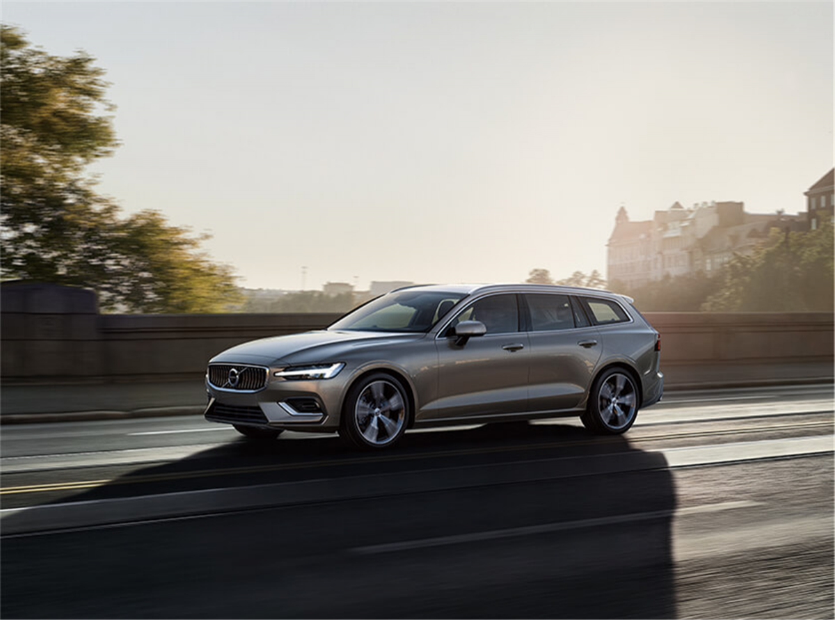 旅行车是不是轿车和suv的结合体 a8dcc03f93294b88bc90f6f3ba35dfba.png