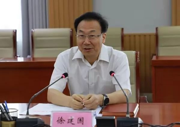 市级离退休干部视察项目建设暨情况通报会召开 徐建国作情况通报