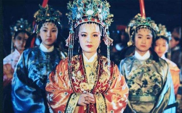 贾元春的死为何伏在七夕的故事里?脂砚斋给出了答案 贾元春的死为何伏在七夕的故事里?脂砚斋给出了答案