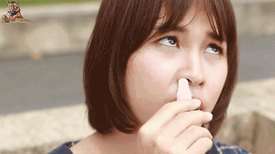 1% 冰片保质期:24个月(避免高温暴晒)功效:蚊虫叮咬,感冒鼻塞,头昏脑