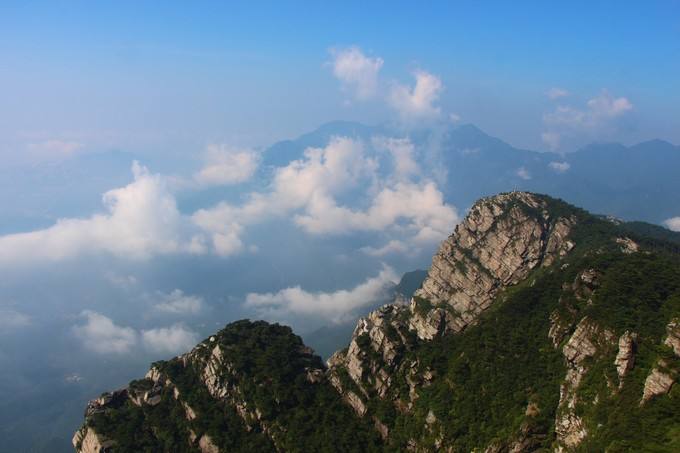 黄山的gdp给了谁_登黄山喜看日出,访徽州漫走村落 2 黄山游记(2)