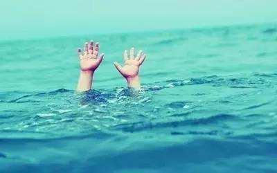                     原创            1米7男孩溺水身亡，泳池水深只有1米5，为什么会导致悲剧？