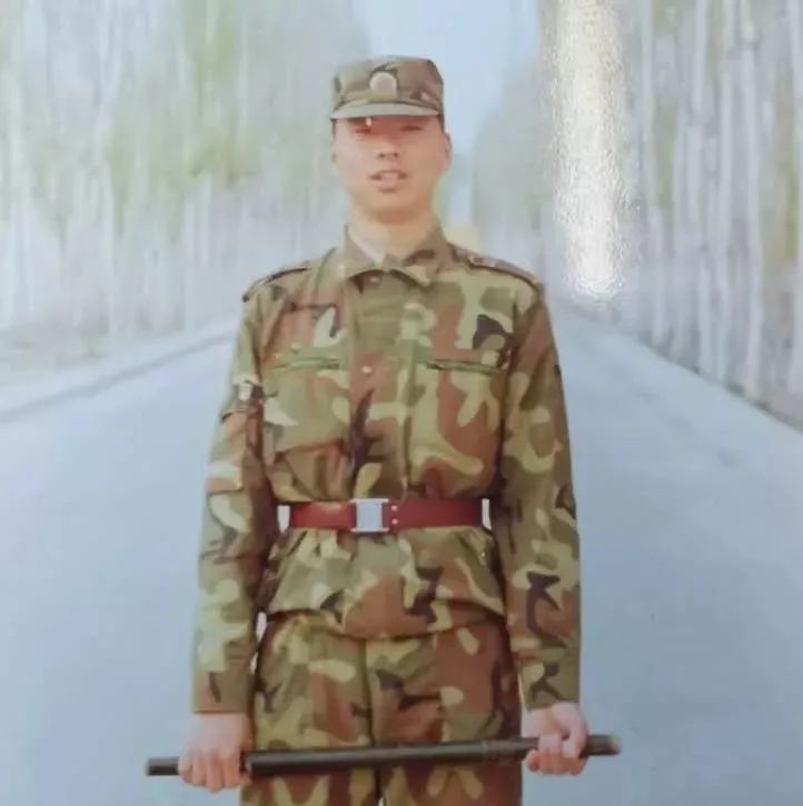 特种兵导弹兵狙击手潜艇兵这些石油人以前这么彪悍