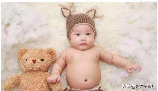 一歲寶寶口臭，消化不良，脹氣，可能是父母餵的