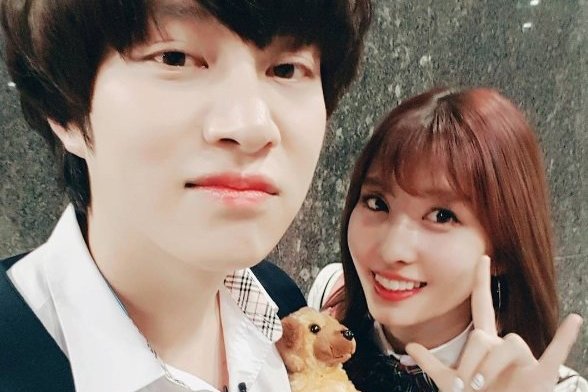 金希澈被曝与twice成员momo相恋两年 jyp&sm:正在确认中