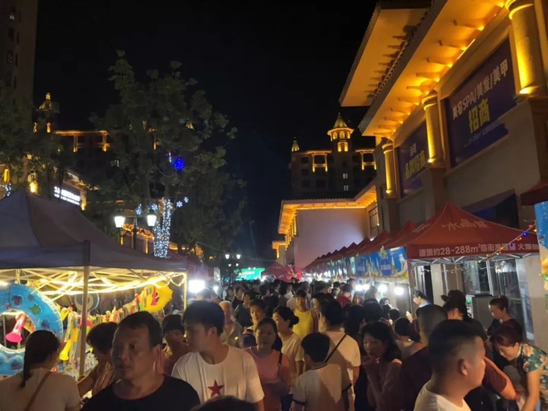 人潮汹涌 钱潮澎拜而来!