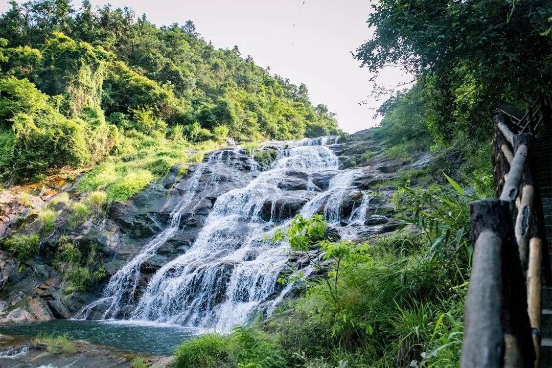 马峦山瀑布