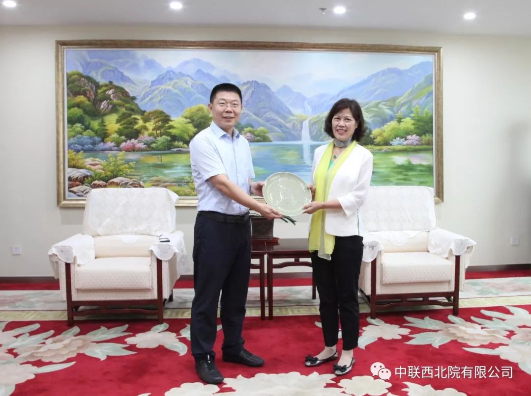 今日聚焦 | 我公司董事长,总经理于文海会见济南市槐荫区副区长刘惠恩