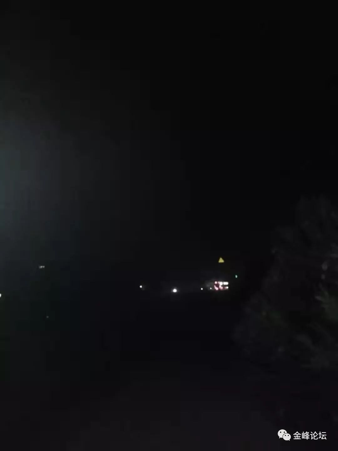 厚福境新大马路这边路灯几天都不亮