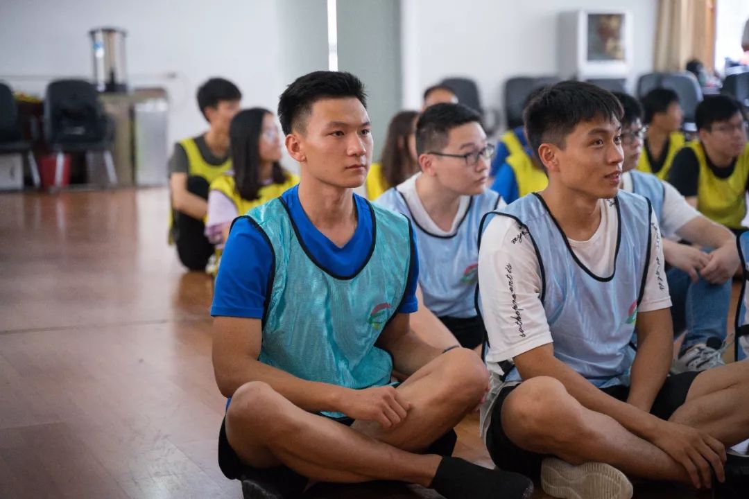 中国身高180以上人口_中国身高2米以上美女