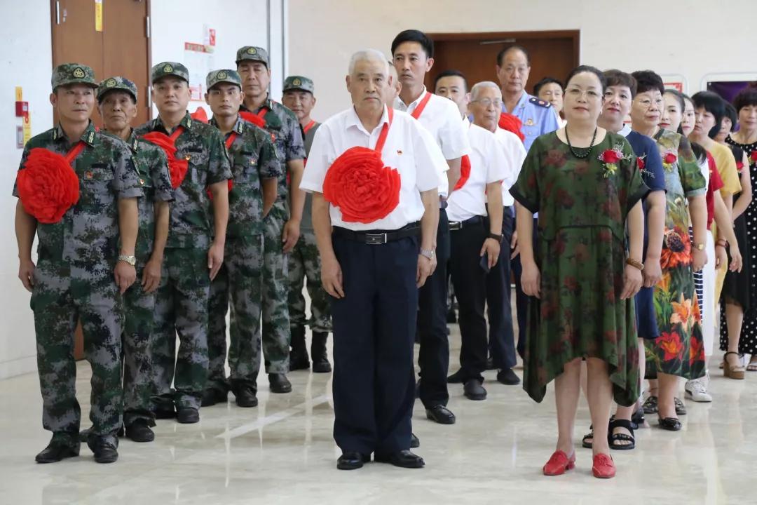 92815部队副政委王光,县领导干维岳,奚海峰,柳建根,范建富,及驻象部队